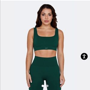 set active sculpt flex bike shorts and box cut bra in mojito 

small